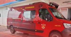 RJ-106: Homem fica ferido após colisão entre moto e carro, no Parque Nanci em Maricá