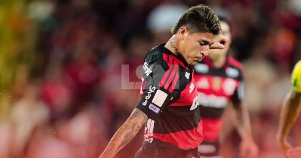 Flamengo recebe Bragantino no Maracanã e defende liderança do Brasileirão