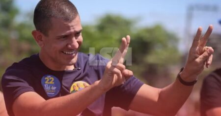 Douglas Ruas realiza caminhada política no Centro de Maricá nesta terça-feira