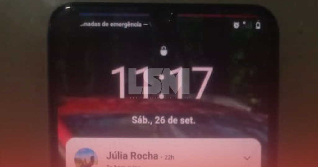 Passageiro encontra celular dentro de ônibus Vermelhinho e procura pelo dono em Maricá