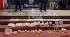 Operação da PM no Risca Faca apreende drogas; prejuízo ao tráfico pode chegar a R$ 200 mil