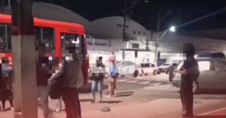 Discussão entre motorista e passageira interrompe viagem do Vermelhinho em Maricá