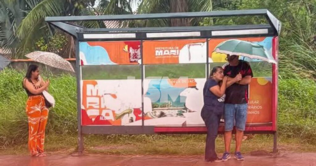Maricá: Moradores denunciam falta de estrutura em pontos de ônibus de Itaipuaçu