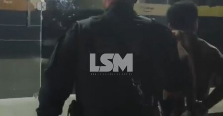 Maricá: Homem é preso pela Polícia Militar após sequência de furtos a lojas no Centro